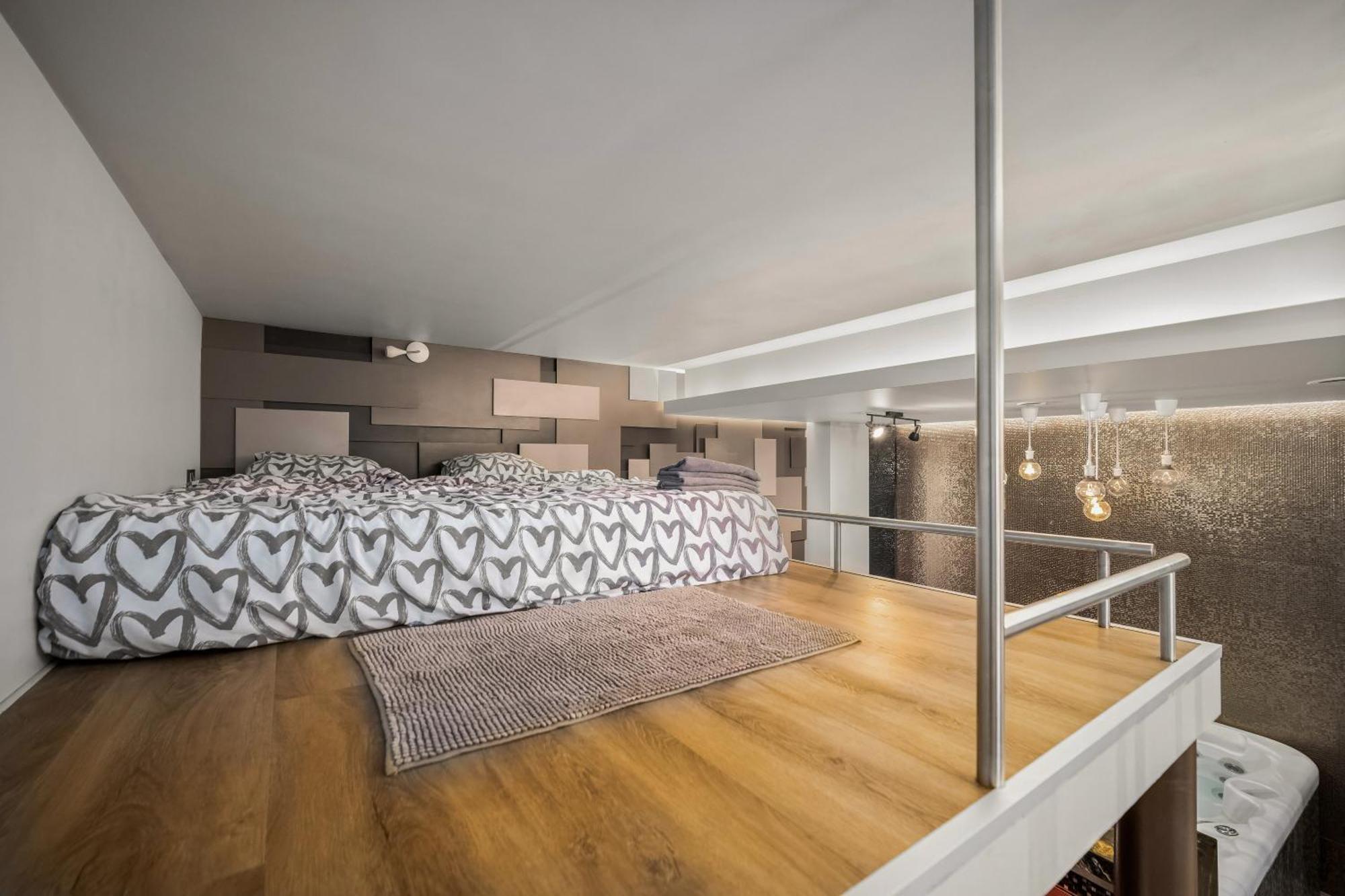 Secret Lounge - Cozy Studio With Sauna And Jacuzzi Vilnius Dış mekan fotoğraf