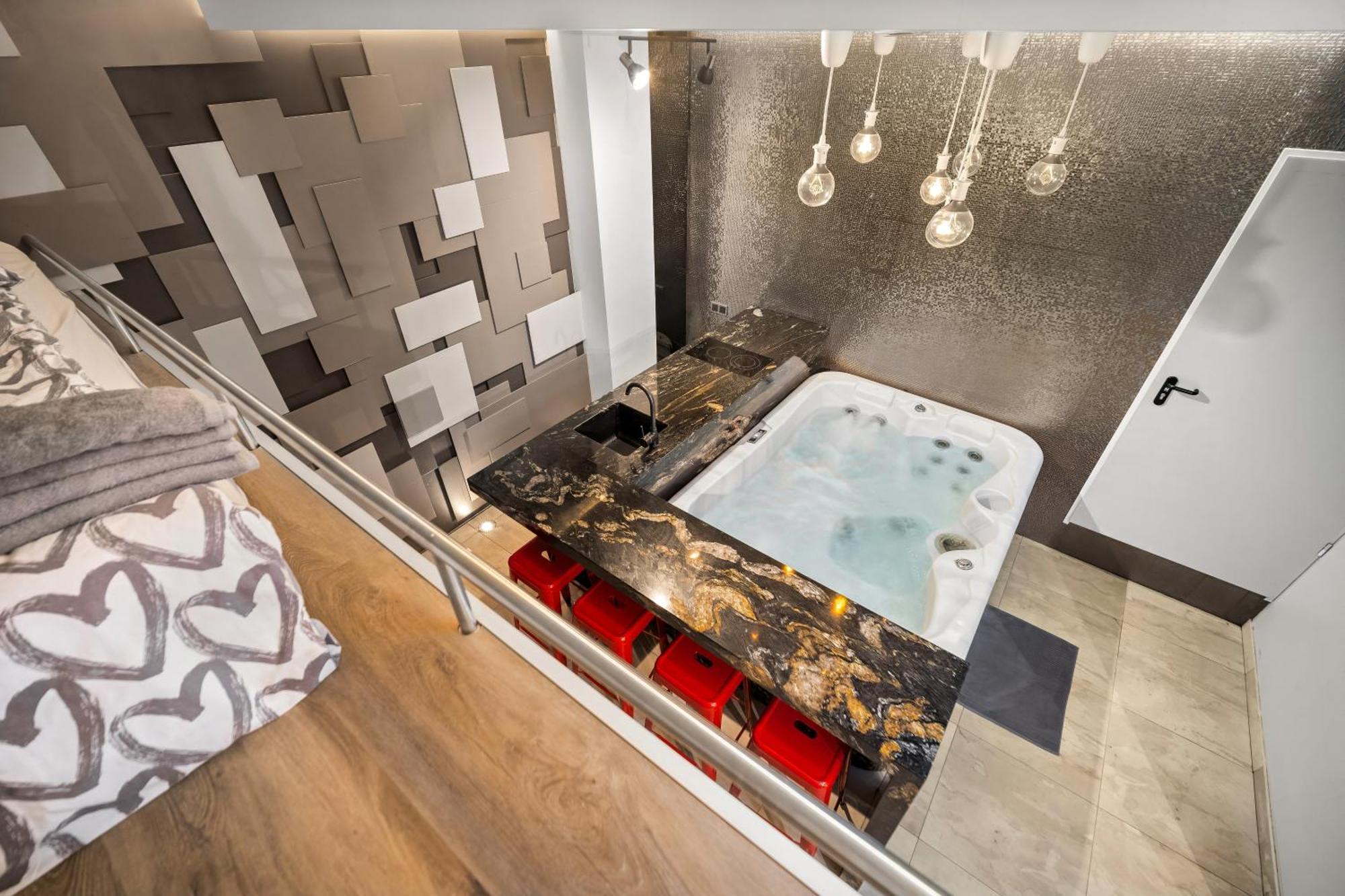 Secret Lounge - Cozy Studio With Sauna And Jacuzzi Vilnius Dış mekan fotoğraf